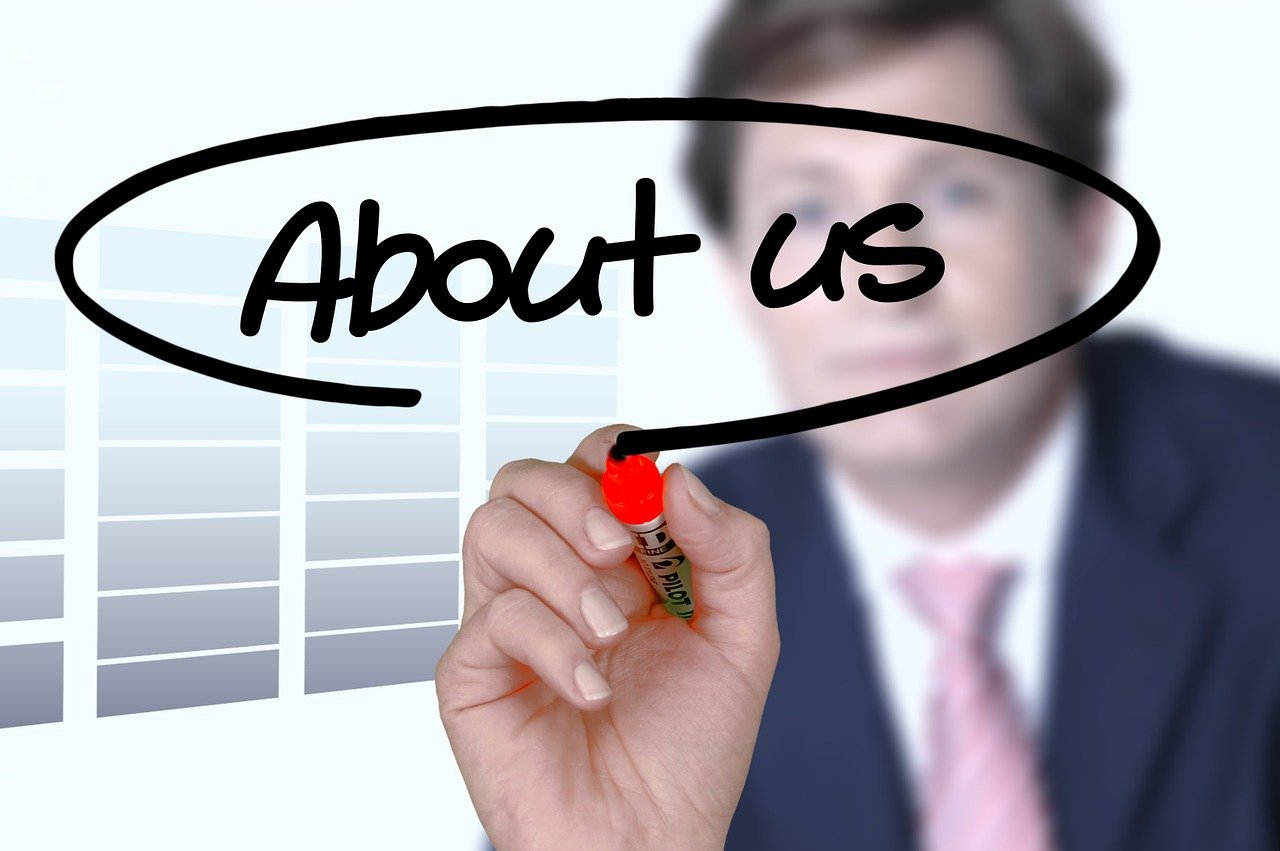 businessman-1356063_1280